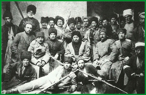 Necmeddin Gotsinski ve Savaşçıları Necmeddin Gotsinski ve Savaşçıları